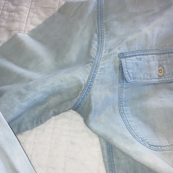 FAHERTY MENS BLUE BUTTON DOWN DENIM SHIRT - FADED WASH - Picture 4 of 6